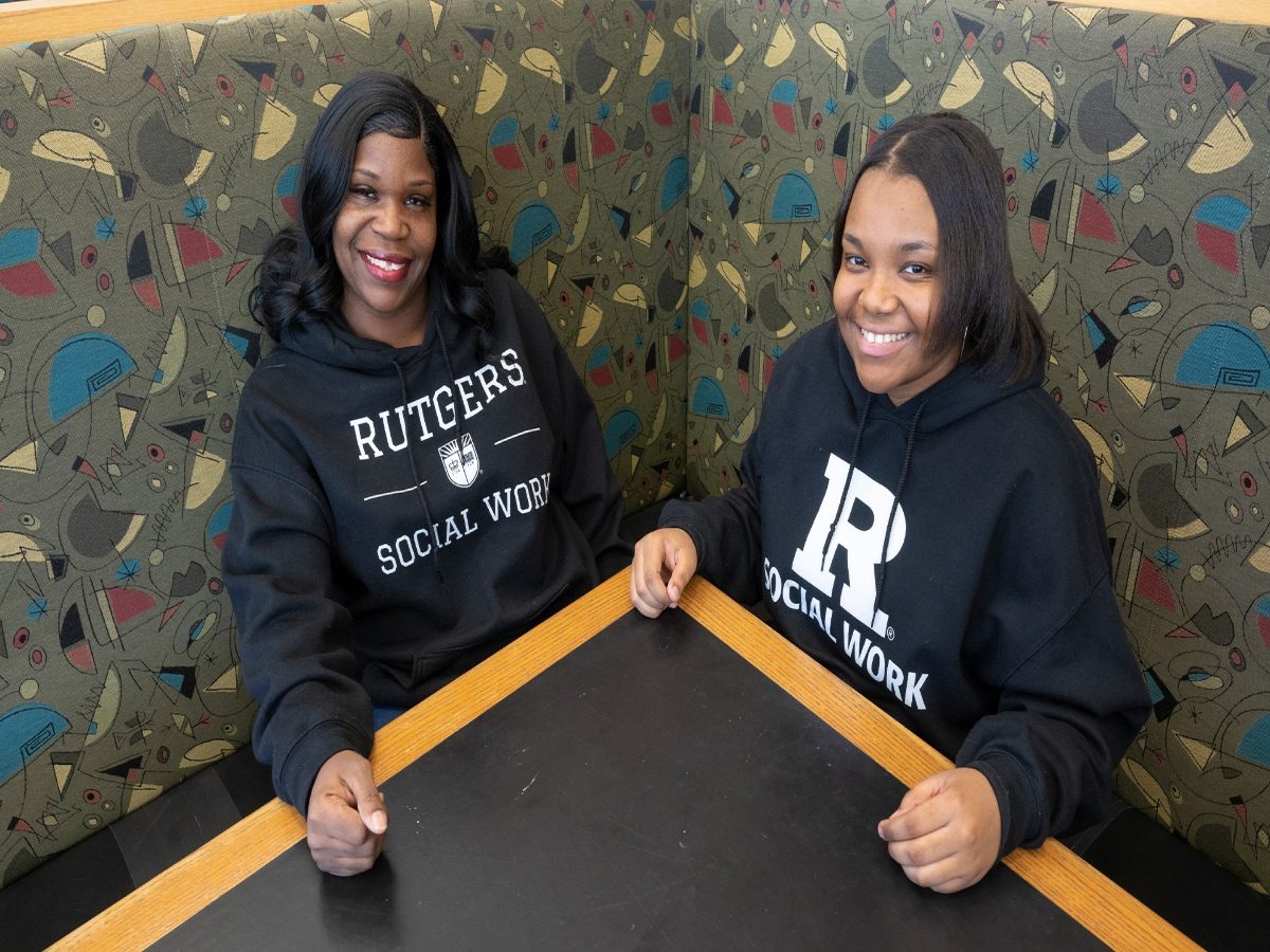 Mom of 6 and daughter rejoice upon graduating from Rutgers together 