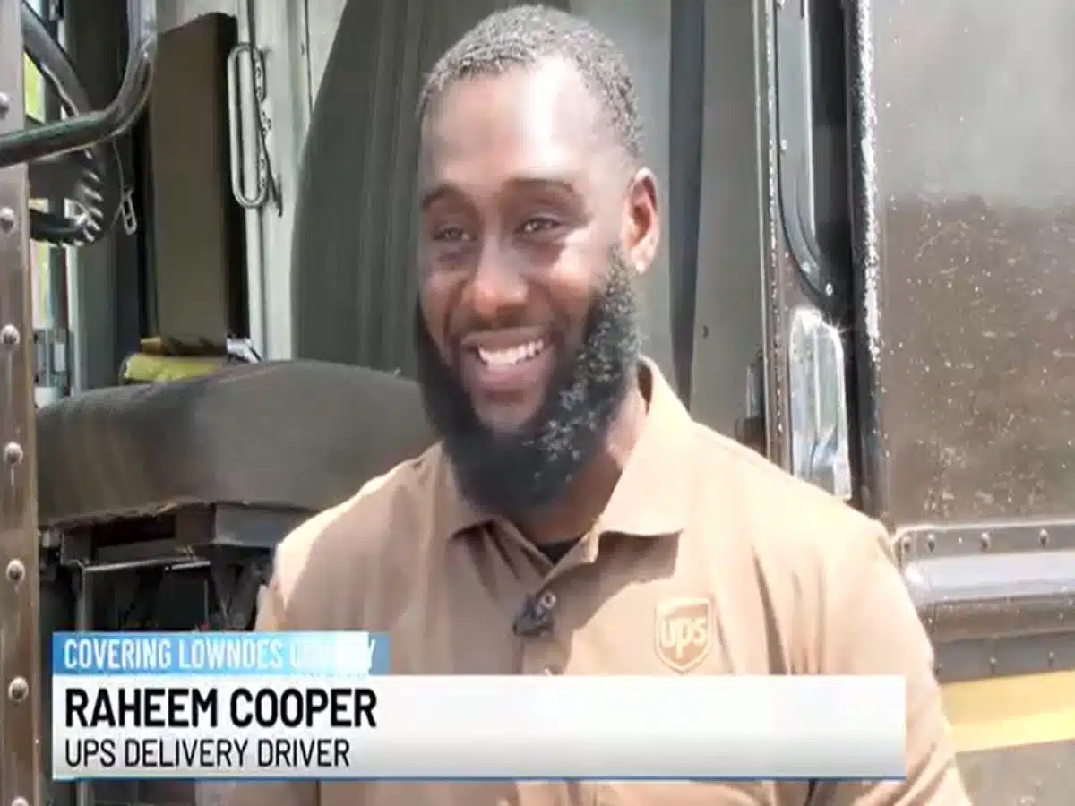 ‘He even picked her groceries up’: UPS driver praised after saving elderly woman who passed out