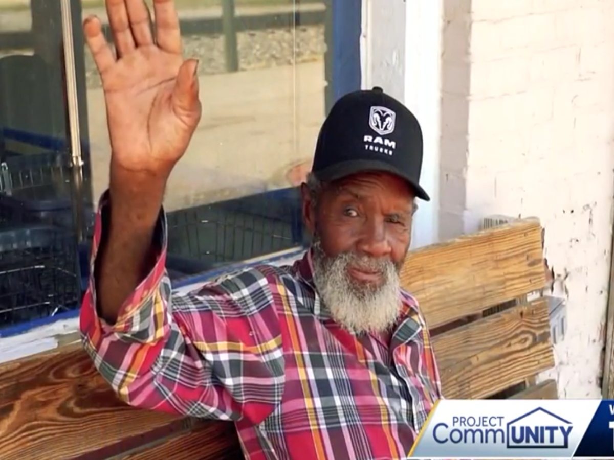 Meet the ‘Waving Man of Maplesville’ who is spreading happiness one wave at a time