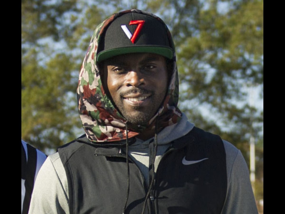 How is Michael Vick’s NFL retirement income over six figures? The former player explains