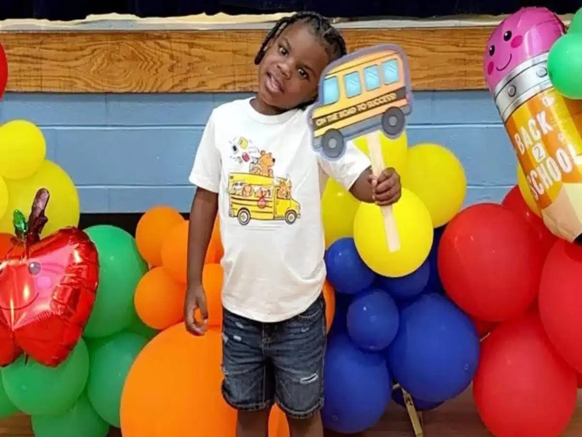 4-year-old boy ‘traumatized’ after he was allegedly left on school bus and given to a stranger 