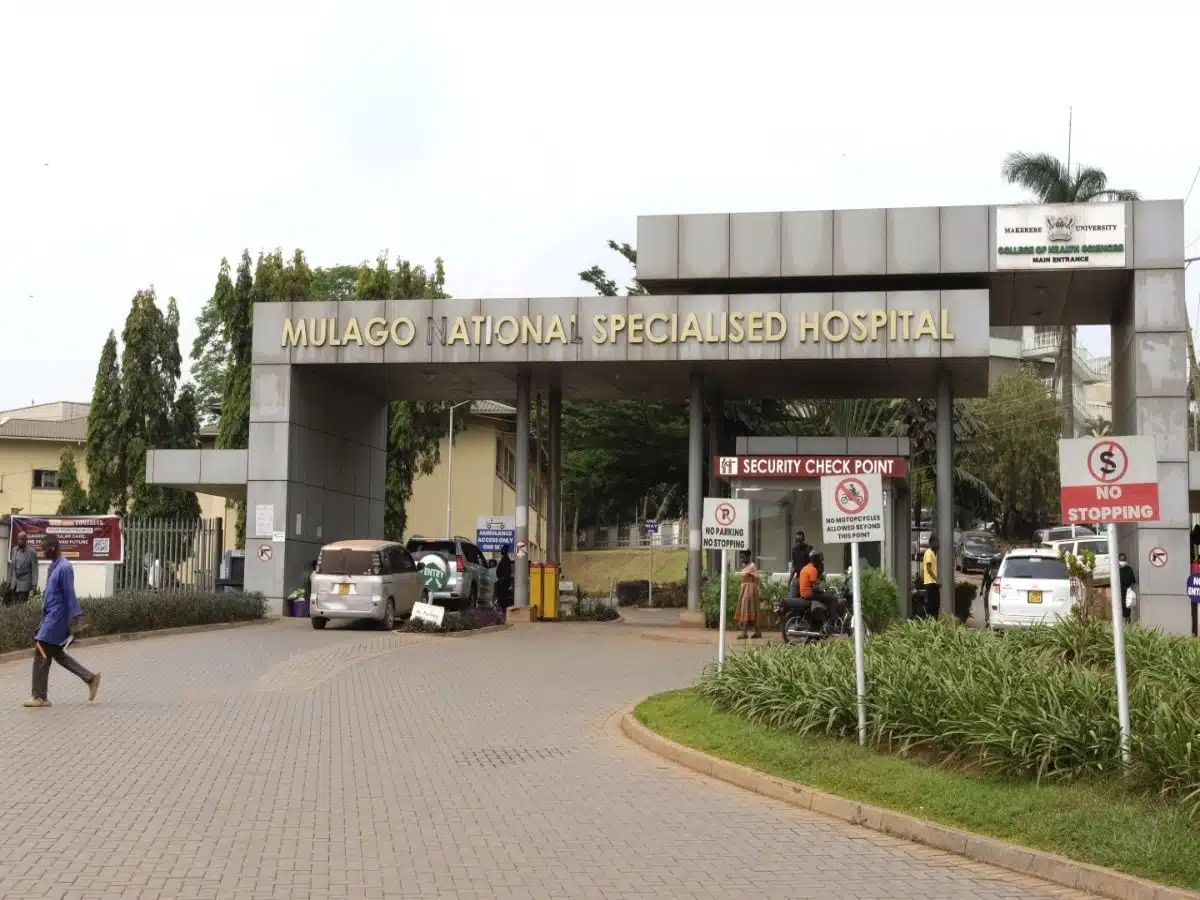 Ugandan officials probe source of Ebola outbreak as hospital nurse dies in country’s first case in two years