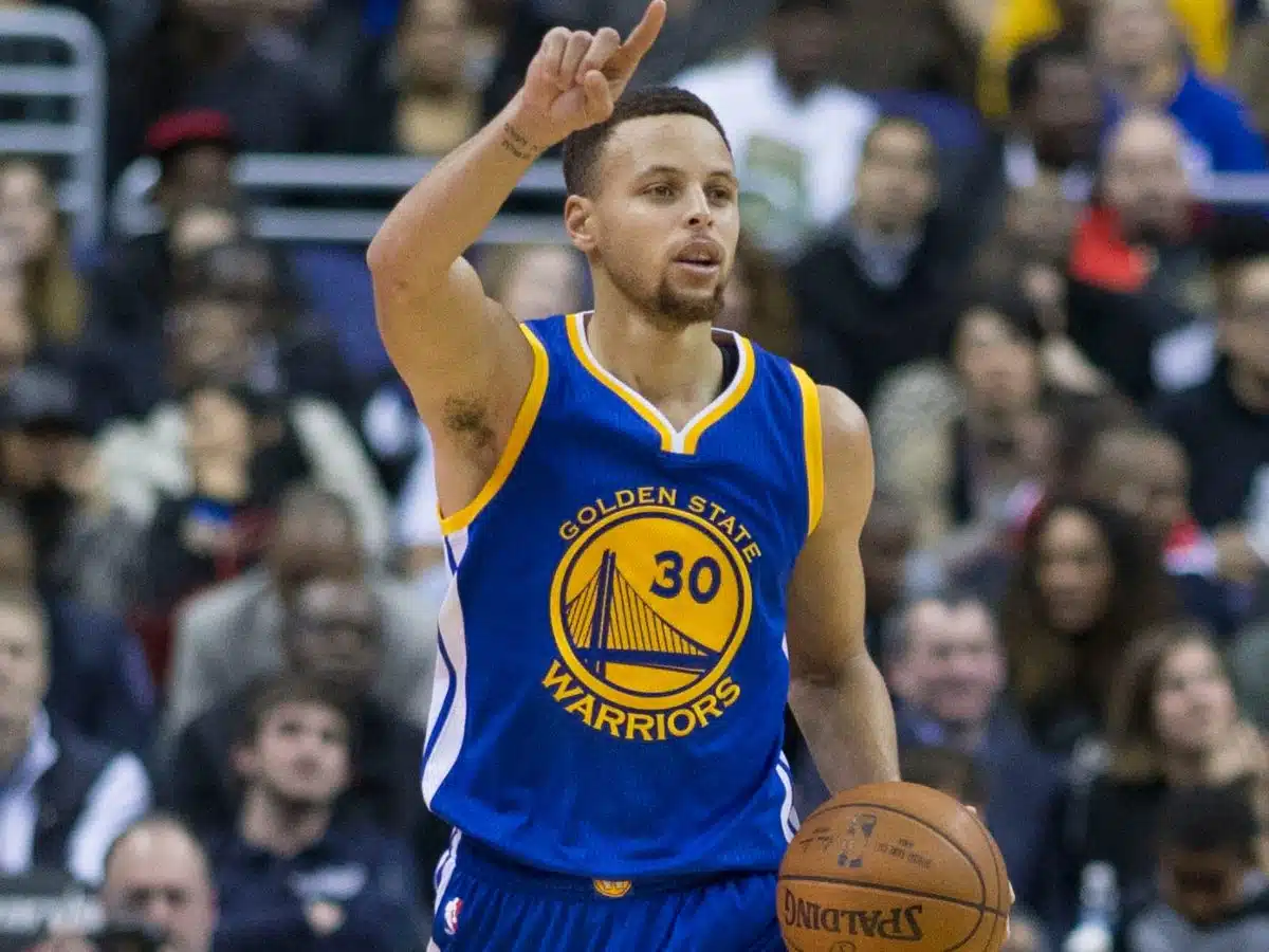 Steph Curry makes history with his new role at alma mater Davidson College