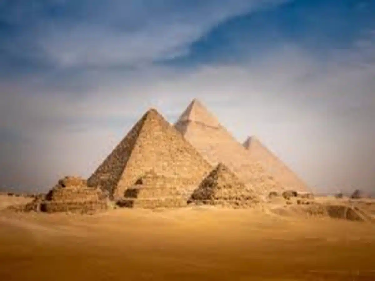 Original Garden of Eden wasn’t in Mesopotamia after all – but nestled beneath Egypt’s Great Pyramid of Giza: report